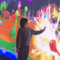 Dino Island : Café interactif pour enfants avec logiciel de dessin tactile, projection par capteur et écran LED personnalisable