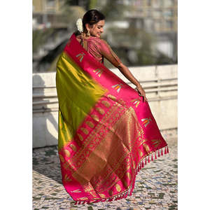 Sari Tradicional Surindio Verde de Seda Suave con Bordado Zari y Contraste de Tilak, Ropa India y Pakistaní de la Marca Elite Weaves - Product Image 4