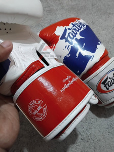 ถุงมือชกมวย Fairtex รุ่นหนาพิเศษ ขนาดมาตรฐาน สำหรับซานด้า มวยไทย แบบติดตีนตุ๊กแก ระบายอากาศได้ดี สำหรับทุกเพศ พิมพ์ลายเต็มตัว อุปกรณ์ต่อสู้ - Product Image 5