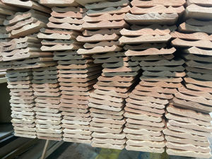 Moulures murales en chêne rouge écologiques et résistantes à l'humidité pour moulures de plinthe et de couronne EFS Vietnam (vente en gros) - Product Image 4