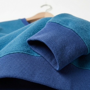เสื้อสเวตเชิ้ตคอกลมสีน้ำเงินสำหรับผู้ชาย ปักโลโก้ตามสั่ง ทรงปกติ ผ้าฝ้ายถัก สวมใส่สบายๆ สำหรับฤดูใบไม้ร่วง - Product Image 6