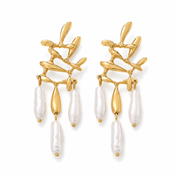 Boucles d'oreilles pendantes en alliage de zinc plaqué or, motif feuille creuse, fausses perles baroques, style vintage pour femme, vente en gros