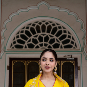 Conjunto de Sharara de Algodón Amarillo Brillante Fishly - Conjunto de 3 Piezas: Kurta de Algodón con Encaje Gota, Sharara y Dupatta de Organza con Trabajo Gotapatti - Product Image 1