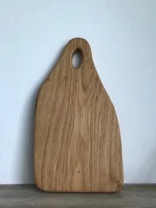 Planche à découper en bois écologique AXIOM pour couper les fruits, les légumes et la viande, tailles et formes personnalisables, durable - Product Image 4