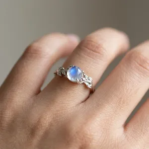 Anillo de compromiso vintage de plata de ley con piedra de luna azul arcoíris, diamante y perla de agua dulce, engaste de canal, certificado por terceros, fino. - Product Image 4