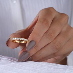 Elegante Anillo de Boda con Diamantes Compartidos para Mujer, Joyería Nupcial Clásica, Impresionante Anillo de Eternidad de Oro con Moissanita de Corte Redondo - Product Image 4
