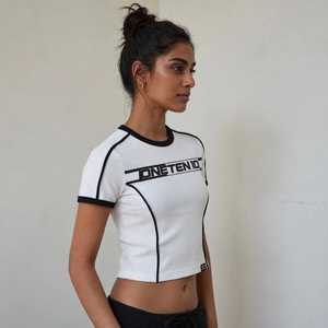 Oneten Apparels T-shirt court blanc à manches courtes pour femme avec bordure noire et imprimé lettres, style sportif, pour l'été - Product Image 3