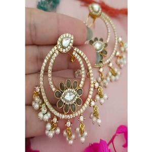 Hermosos Pendientes de Moissanita Chapados en Oro de Primera Calidad para Mujeres y Niñas, Ideales para Vestidos de Noche y Fiestas - Product Image 1