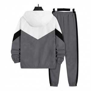 Conjunto Deportivo Informal de Dos Piezas con Sudadera con Capucha Gris y Pantalones Deportivos con Bloques de Color, Personalizado en Poliéster/Algodón - Product Image 2
