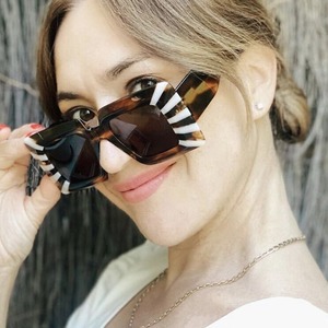 New Striped Square <b>Large</b> <b>Frame</b> Sunglasses Female Trend FashionStreet Sun Glasses - Product Image 1