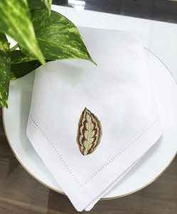 Custom Wholesale Square <b>Cloth</b> Napkin 100% Cotton Full Sizes Embroidered <b>Yellow</b> Leaf Dinner Napkin Washing Hemstitch <b>Table</b> Napkin - Product Image 4