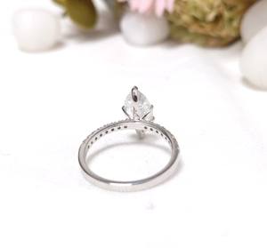 Anillo de compromiso y boda de oro blanco macizo de 14k con moissanita de 2 quilates de corte marquesa y detalles solitarios, chapado en rodio, moderno para fiesta, para mujer - Product Image 4