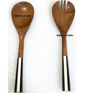 Venta caliente estilo Popular mango largo de resina utensilios de madera de acacia herramientas de ensalada de madera juego de servidor de ensalada de artesanías de dirección - Product Image 1