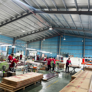 Dewoo Portes composites modernes en WPC Matériau en PVC avec modèles variés pour un usage domestique Expérience de fabrication au Vietnam - Product Image 3