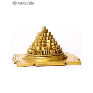 Statue Shri Yantra faite à la main de 3 pouces en laiton Sculpture artisanale indienne - Product Image 3