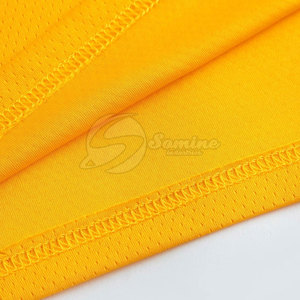 Camiseta y Pantalones Cortos de Baloncesto Ligeros y Transpirables con Logotipo Personalizado, Precio Económico, Venta al Por Mayor - Product Image 6
