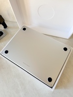 MacBook Pro 2025 13,3 pouces i7 M4 16 Go RAM 512 Go SSD Ordinateur portable d'occasion 120 Hz 3072x1920 Écran 16:10 GPU intégré 11 heures d'autonomie