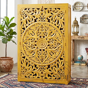 Armoire de rangement artisanale en bois massif, style Shaker, design farmhouse indien, écoresponsable, avec portes en bois massif - Product Image 1
