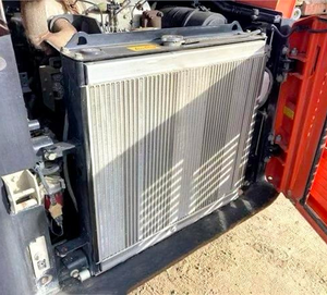 Cargadora compacta SVL75 asequible, lista para el mantenimiento de propiedades - Product Image 6