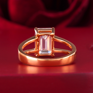 Anillo Solitario de Diamante Corte Esmeralda Cultivado en Laboratorio, Oro Rosa de 14K, 3.01 CT, Anillo de Compromiso - Product Image 4