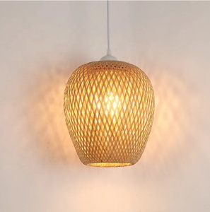 Lámpara Colgante de Bambú Hecha a Mano en Hanoi, Vietnam, Venta Caliente, Personalizable, Económica, Pantalla de Mimbre Blanco Tejida - Product Image 6