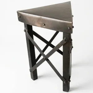 Taburete de bar de metal de alta calidad con diseño de cruz negra, mesa de centro, muebles de bar estilo indio, taburete de bar para hotel o casa de campo - Product Image 1