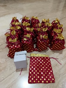 Silk Border Organza Drawstring Pouch Casual Eco-Friendly Christmas Gift Bag - Product Image 2