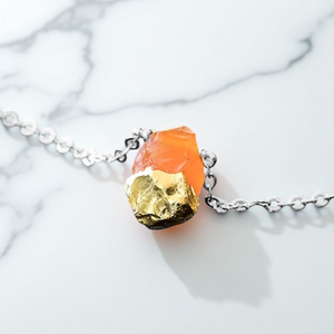 Pendentif breloque en pierre de cornaline naturelle brute plaqué or 18 carats pour la création de colliers - Product Image 2