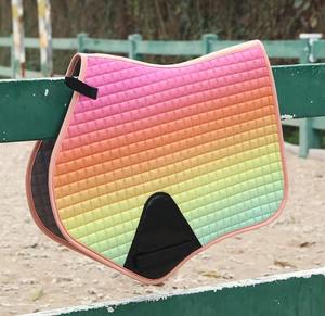 Équipement d'équitation avec logo personnalisé, selles et tapis d'équitation, tapis de selle matelassés confortables et polyvalents pour l'équitation - Product Image 2