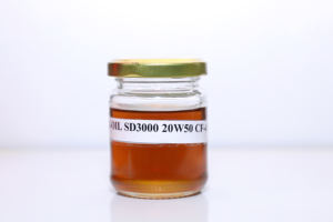 Aceite para motor diésel fabricado en Vietnam, precio económico y marca OEM para máquinas industriales 20W50 API CF-4 semisintético - Product Image 2