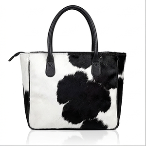 Bolso de cuero de vaca con pelo, diseño de estampado animal en blanco y negro, hecho a mano con asa superior, opción personalizada disponible - Product Image 1