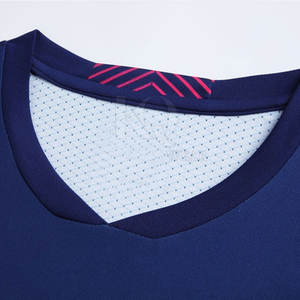 Tenue de football athlétique moderne, coupe confortable, respirante, en polyester léger, idéale pour les entraînements, les matchs et les tournois - Product Image 2