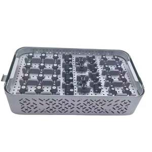 ชุดเครื่องมือผ่าตัดฟิสตูลา AV ระดับพรีเมียม ผลิตจากเหล็กกล้าเกรดผ่าตัด ทนความร้อนสูง ใช้ได้กับเครื่องนึ่งฆ่าเชื้อ พร้อมอุปกรณ์ครบชุดสำหรับการผ่าตัดเข้าถึงหลอดเลือด ได้รับมาตรฐาน CE ISO - Product Image 2