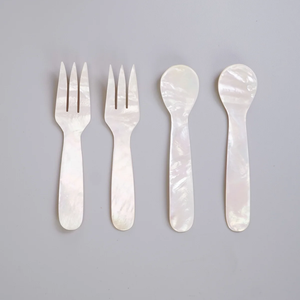 Juego de cuchara y tenedor de nácar al por mayor para servir caviar, utensilios de cocina de lujo para el hogar, desde Vietnam - Product Image 1