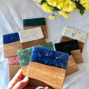 Juego de Posavasos Cuadrados y Redondos de Resina Epoxi Hechos a Mano de Primera Calidad con Soporte |   Decoración de Mesa Resistente al Calor con Acabado Brillante - Product Image 4