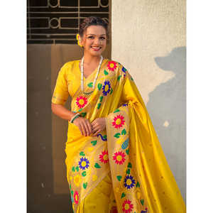 Sari en soie Paithani jaune tissé Zari avec grande bordure, vêtements indiens et pakistanais par Elite Weaves 650g - Product Image 5