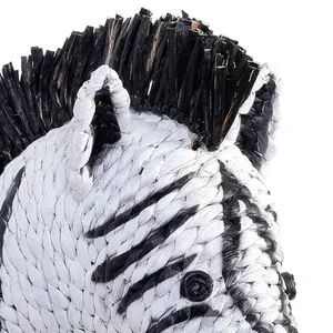 Letrero Colgante Único con Forma de Zebra Natural, Decorado con Jacinto de Agua, Fibra Vegetal Sostenible para Decoración de Cuarto Infantil - Product Image 2