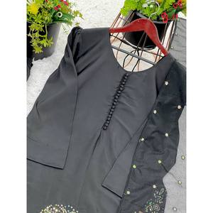 Ensemble haut-bas et dupatta en organza de créateur, silhouette droite, avec broderie et sequins, taille naturelle - Product Image 5