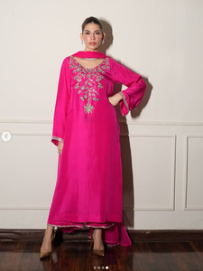 Vêtement de mariage indien pakistanais traditionnel pour femmes, rose, brodé, en satin de soie, élégant, réversible, protection solaire, coupe régulière, court - Product Image 4