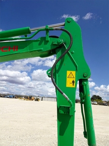 Excavatrice TB230 à faible consommation de carburant pour les projets de construction résidentielle - Product Image 6