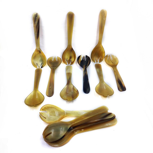 Cuillères à salade en corne de buffle polies miroir, faites à la main, écologiques, de qualité supérieure, à long manche, pour les fêtes et la maison - Product Image 1