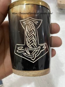 Verre en forme de corne de Viking, fait main, qualité supérieure, durable, design élégant, pour la consommation de bière, décoration de la maison, objet de collection - Product Image 2