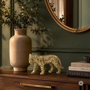 Figurine de tigre en métal, finition dorée, ornement de bureau à domicile, art pop fait main - Product Image 5