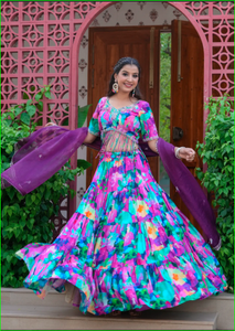 Conjunto de Lehenga Purple Bloom Fusion con Dupatta, Hermosa Colección de Lehenga Choli Tradicional para Bodas, en Tendencia - Product Image 3