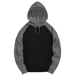 Sudadera con Capucha Personalizada Negra de Invierno con Mangas Grises, Sin Cremallera, con Cordón Ajustable, Informal, de Poliéster y Algodón, Ligera y Transpirable - Product Image 4
