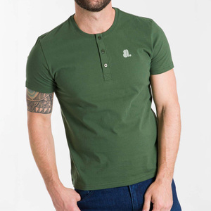 เสื้อยืดคอกลมแขนสั้นสีเขียวสำหรับผู้ชาย ผ้าฝ้าย 100% ทรงปกติ สวมใส่สบาย สีพื้น ผ้าเจอร์ซีย์ถัก ดีไซน์เรียบง่าย เป็นมิตรกับสิ่งแวดล้อม น้ำหนัก 180 กรัม - Product Image 1