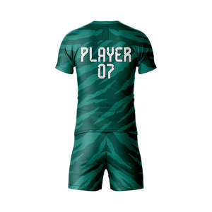 Maillots de football pour hommes personnalisés avec impression par transfert thermique, manches courtes, écologiques, 100% polyester - Product Image 3