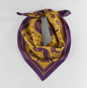 Écharpes carrées en satin de soie imprimées avec logo personnalisé, motifs plaid, losanges et feuilles, pour femmes, idéales pour événements et bandanas – Ventes flash - Product Image 1