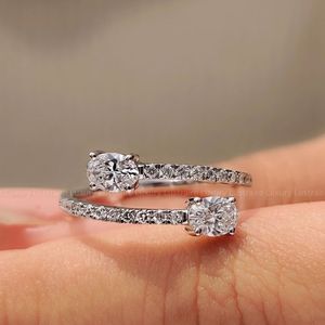 Anillo de compromiso de moissanita con corte ovalado y banda retorcida, solitario, para mujer, joyería fina, regalo de aniversario - Product Image 1