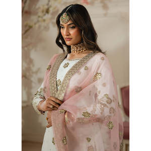 Ensemble haut-plazzo et dupatta pour femme NSR Designer, blanc, pour soirée, avec broderie lourde, look élégant - Product Image 6